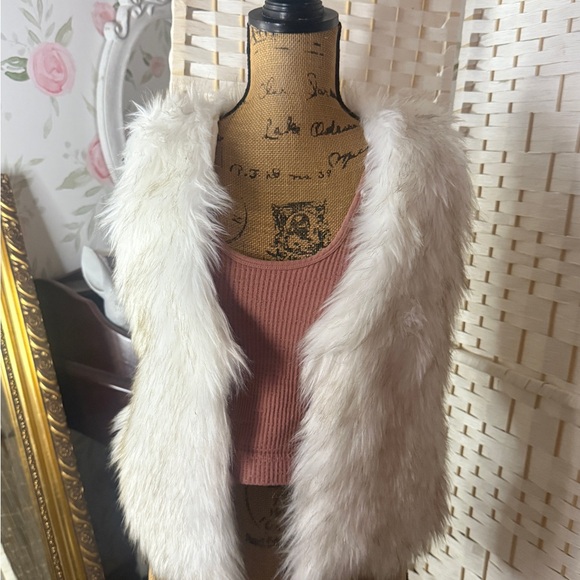 White Faux Fur Bohemian Vest - Picture 2 of 6